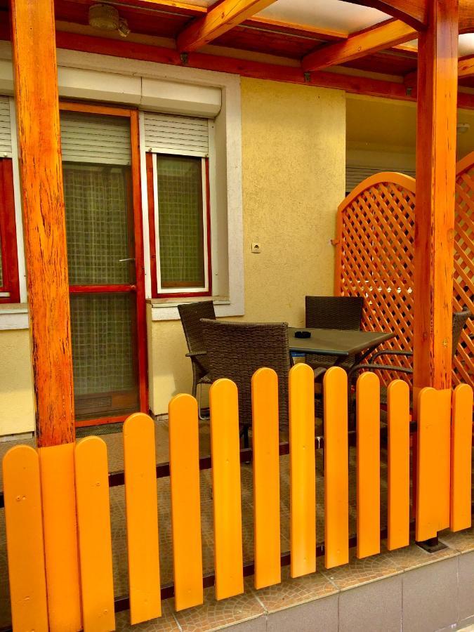 Barbara Apartmanhaz Kehidakustány Eksteriør billede