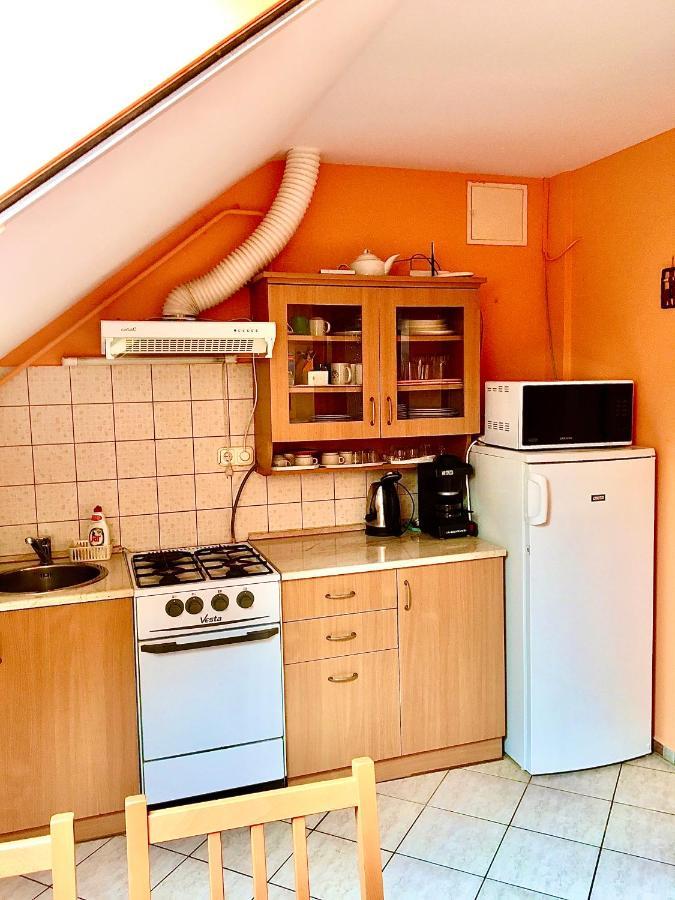 Barbara Apartmanhaz Kehidakustány Eksteriør billede